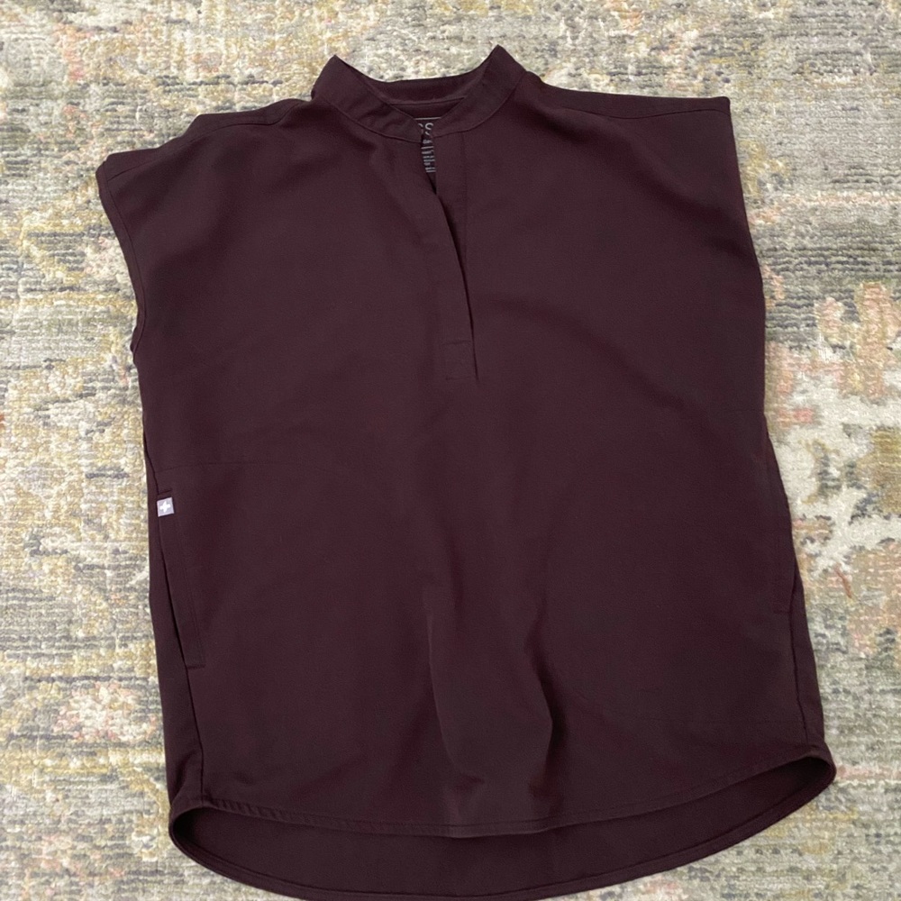 FIGS ESPRESSO SCRUB TOP - XXS top